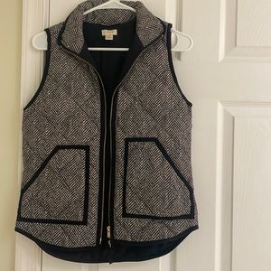 JCREW herringbone vest, like new, size XXS, but can fit up to a small
